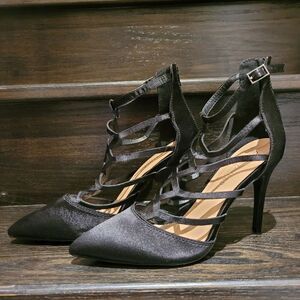 2/$20 Vintage Revamped black high heels shoes Size: 8